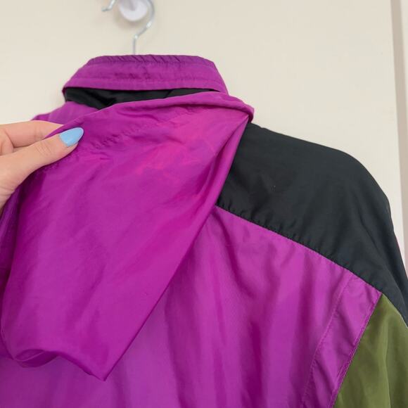 Vintage Nike Women's Electric Purple Green Black Windbreaker Pullover size Small - Picture 6 of 6